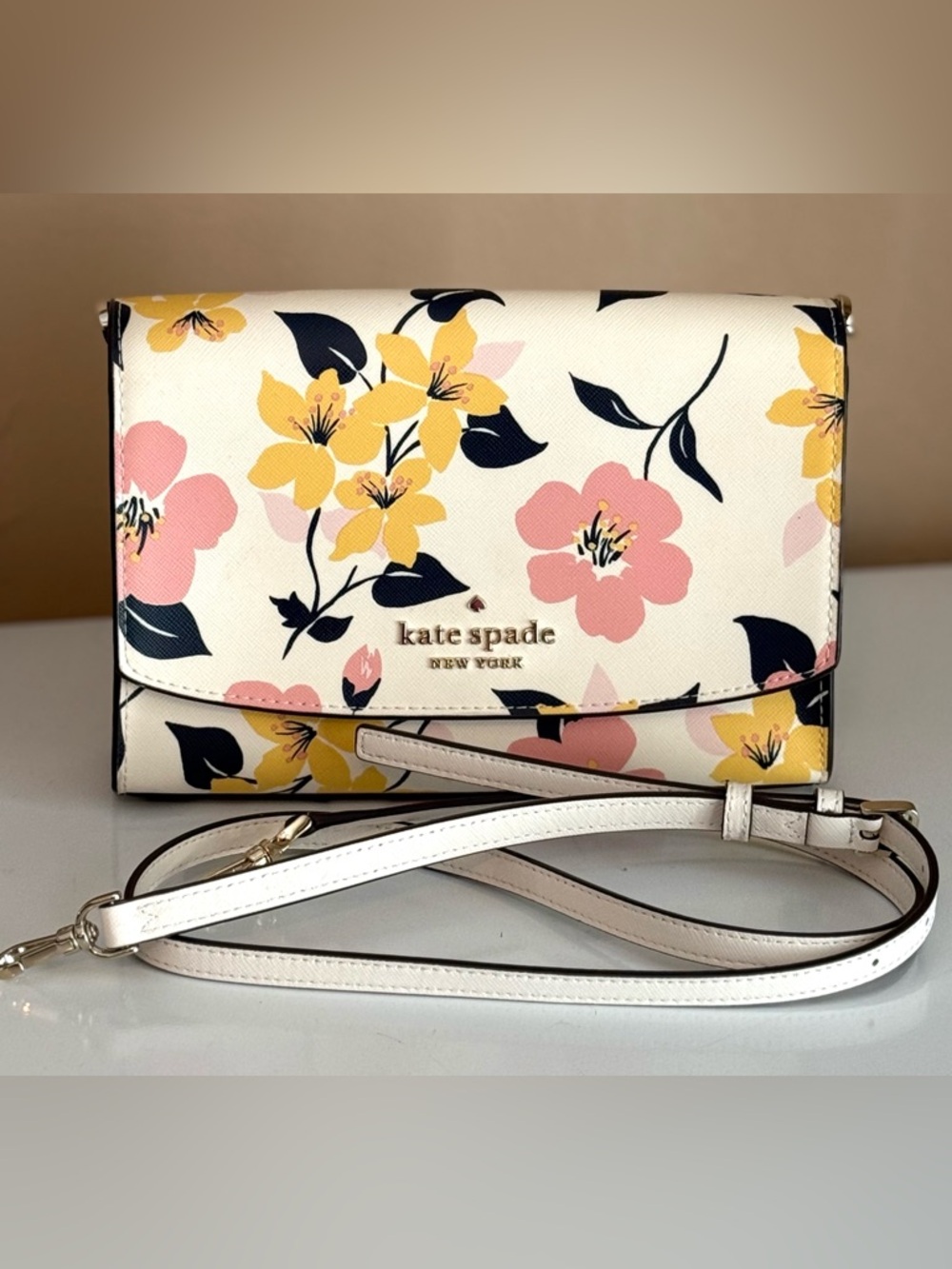KATE SPADE NEW YORK CARSON LILY BLOOMS CONVERTIBLE CROSSBODY / SHOULDER BAG